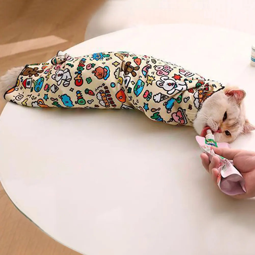Cat Restraint Wrap – Gentle Grooming Aid
