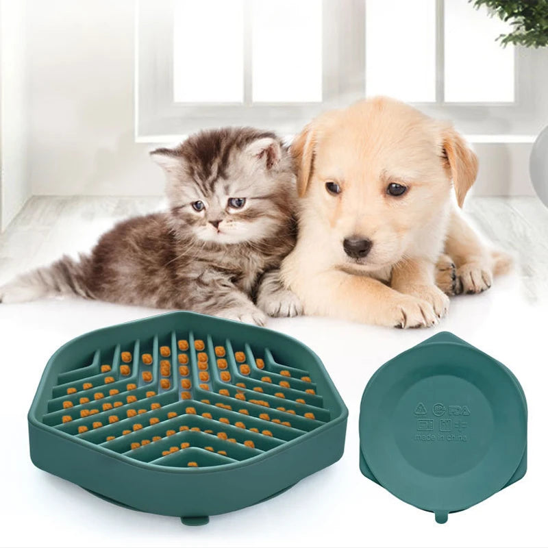 Silicone Slow Feeder Lick Mat – Calming Pet Feeding Aid