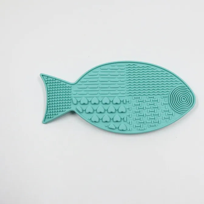 Small Pet Slow Feeder Mat – Suction Cup Lick Bowl