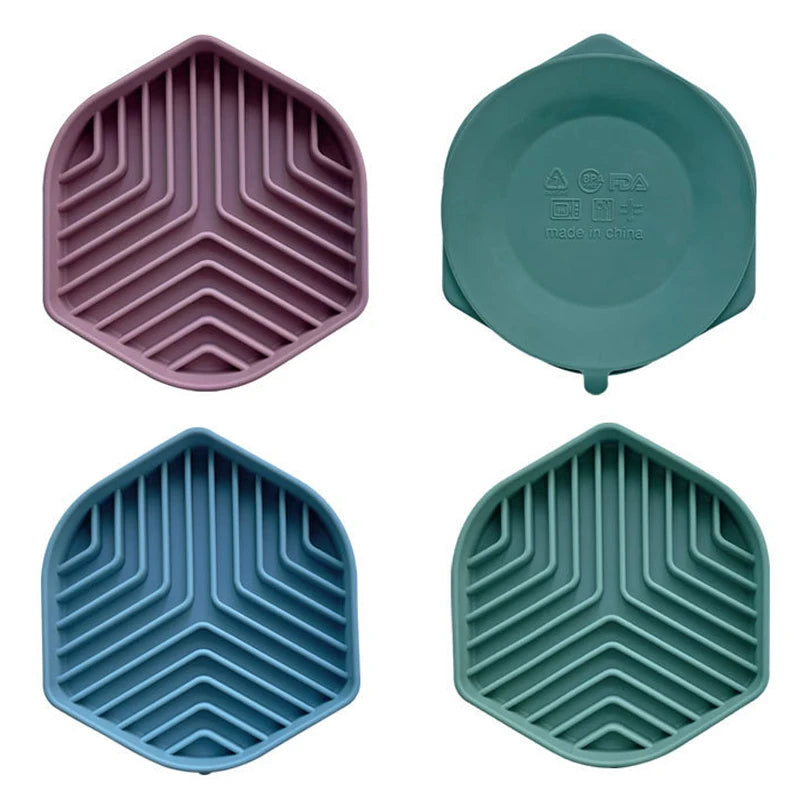 Silicone Slow Feeder Lick Mat – Calming Pet Feeding Aid